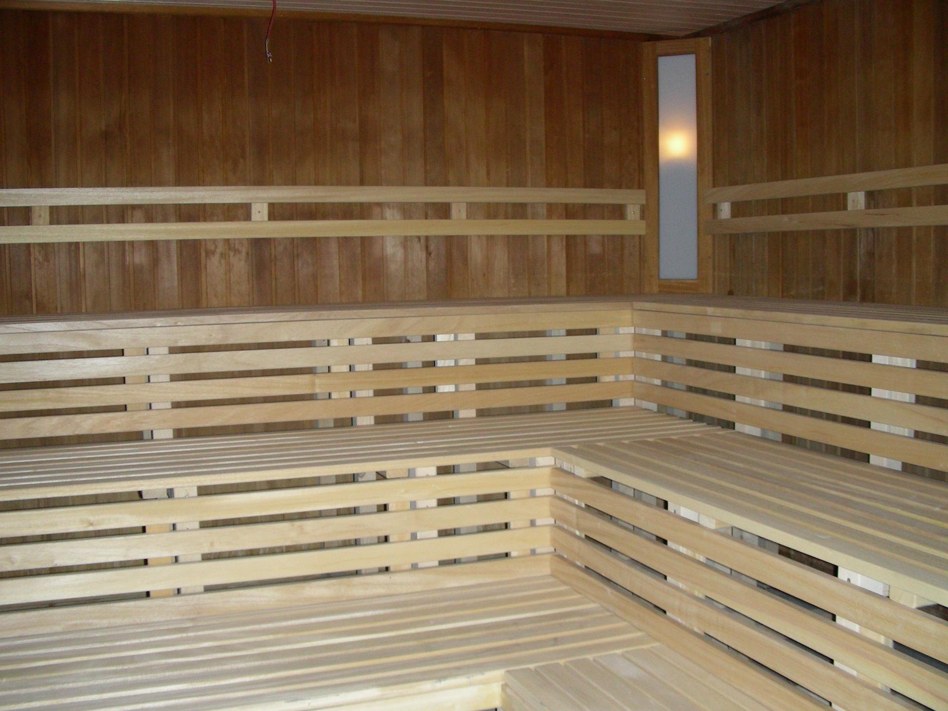 Sauna (im Hauptgebäude)