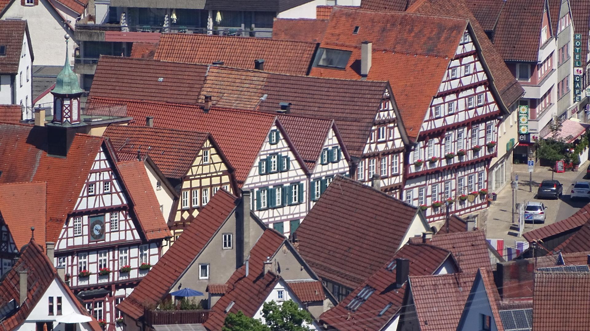 Blick auf den historischen Marktplatz von der Burgruine aus