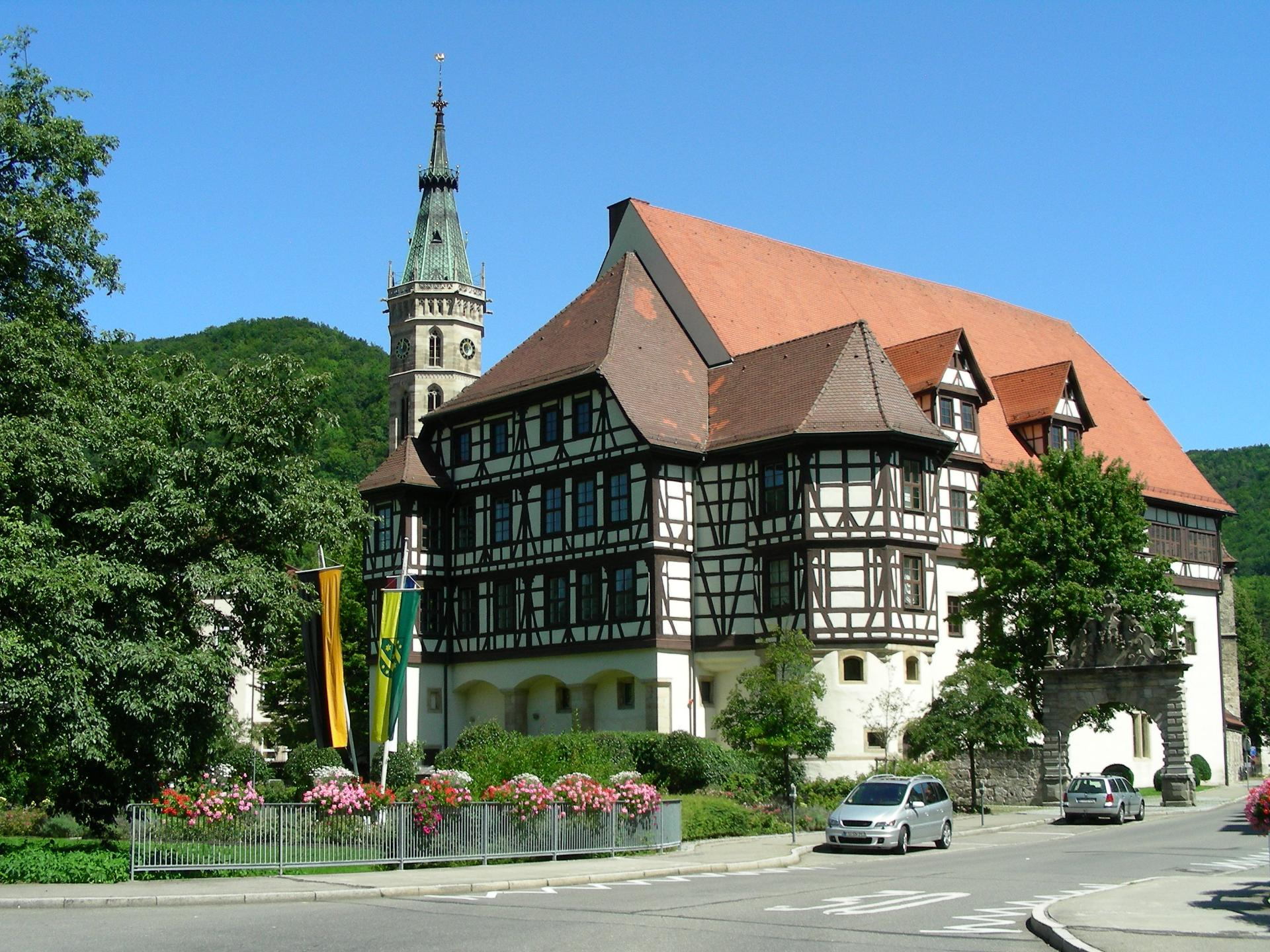 Residenzschloss des Grafen Eberhards mit Tiergartentor