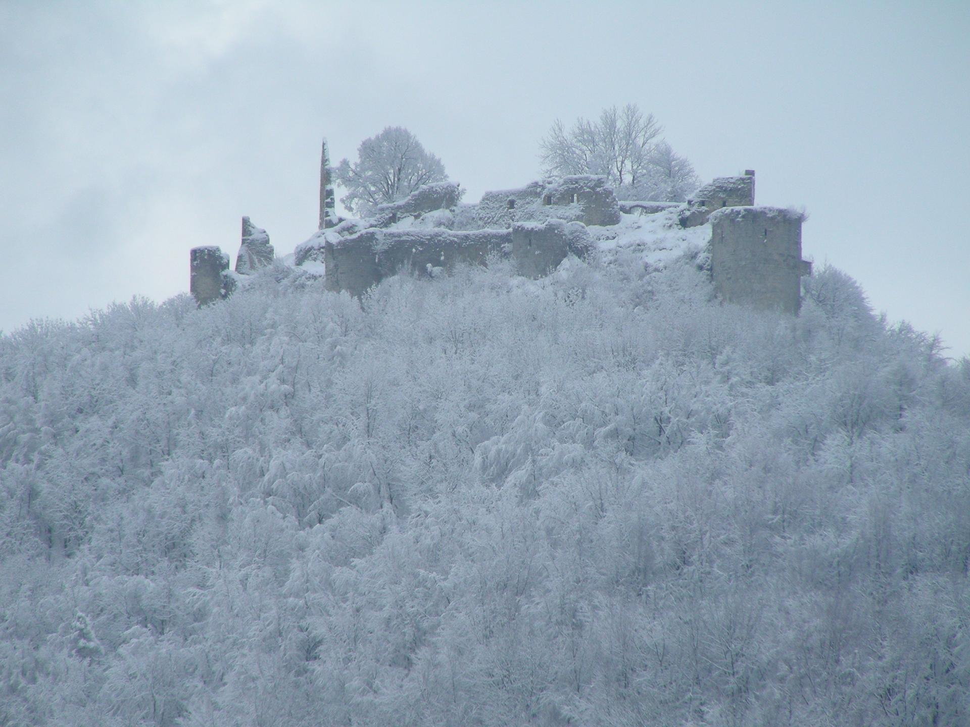 Burgruine Hohenurach im Winter